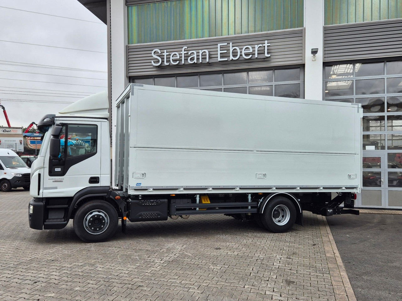 Iveco Eurocargo ML160E28/FP Böse Schwenkwand LBW 2xAHK - Камион за пијалоци: слика 5 Iveco Eurocargo ML160E28/FP Böse Schwenkwand LBW 2xAHK - Камион за пијалоци: слика 5