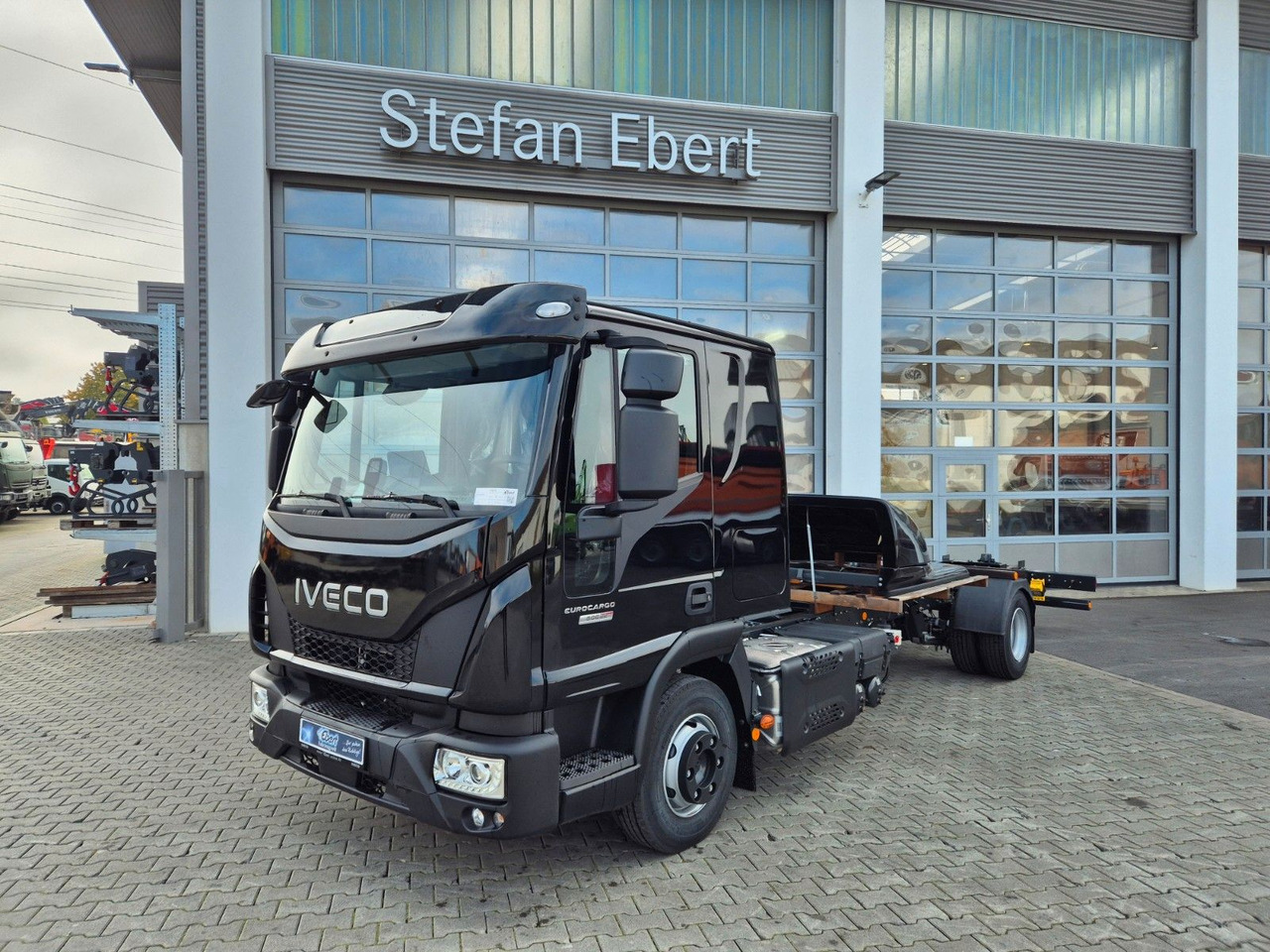 Iveco Eurocargo ML80E22/P 2x AHK Klima Standh. Bett - Камион со кабинска шасија: слика 2 Iveco Eurocargo ML80E22/P 2x AHK Klima Standh. Bett - Камион со кабинска шасија: слика 2