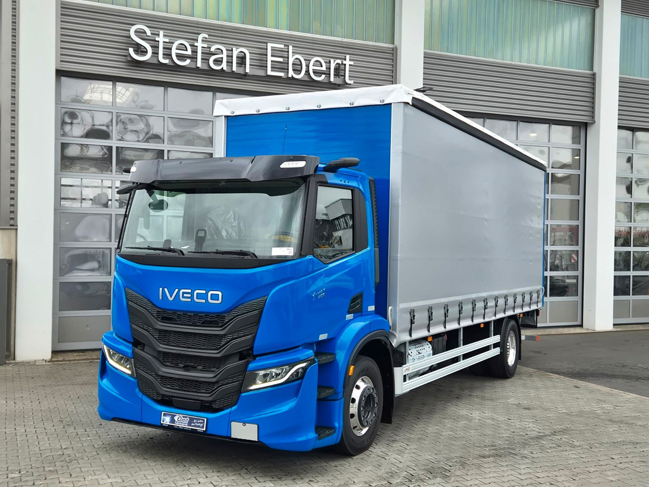 Iveco S-Way AD190S40/P Curtainsider *MirrorCam*LBW* - Камион со церада: слика 2 Iveco S-Way AD190S40/P Curtainsider *MirrorCam*LBW* - Камион со церада: слика 2