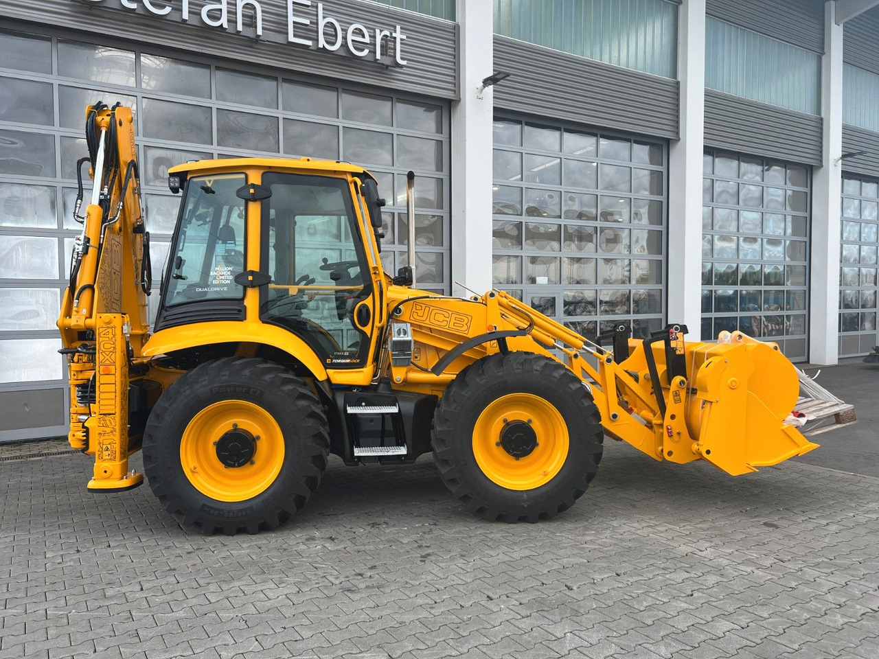 JCB 4CX / Klappschaufel / Dual Drive / Sonderedition - Ровокопач: слика 2 JCB 4CX / Klappschaufel / Dual Drive / Sonderedition - Ровокопач: слика 2