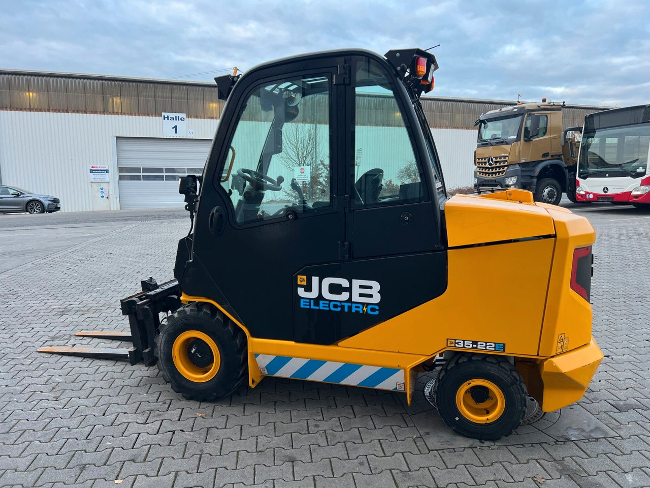 Телескопски ракувач JCB TLT 35-22E Teletruck / nur 131h! / 2022 / SS: слика 8 Телескопски ракувач JCB TLT 35-22E Teletruck / nur 131h! / 2022 / SS: слика 8