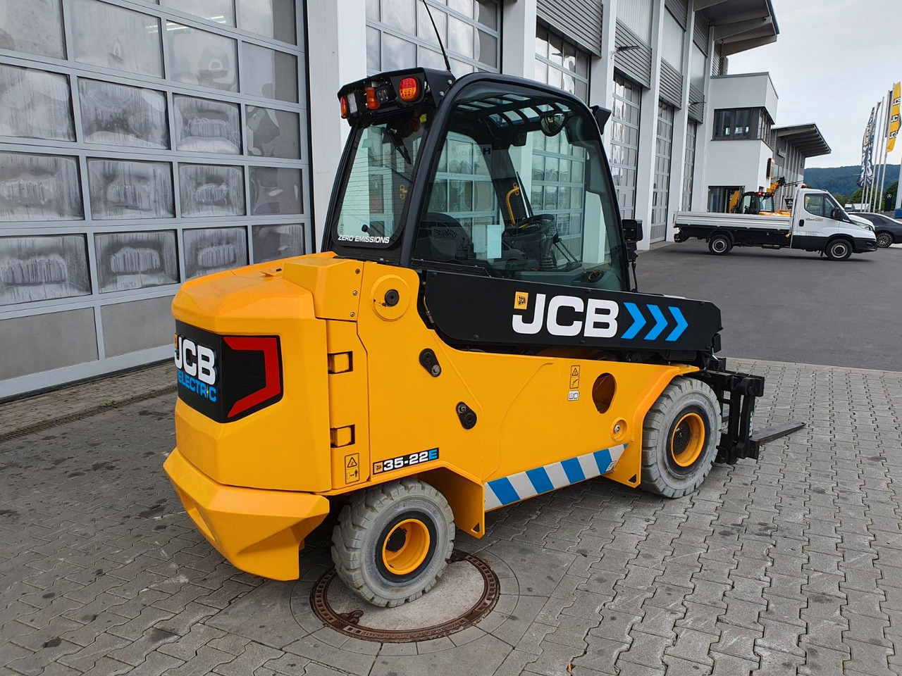 JCB TLT 35-22E Teletruck / nur 149h! / 2022 / SS - Телескопски ракувач: слика 3 JCB TLT 35-22E Teletruck / nur 149h! / 2022 / SS - Телескопски ракувач: слика 3