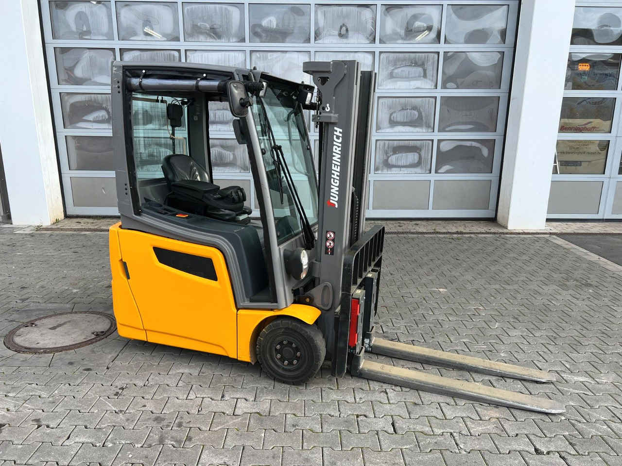 Jungheinrich EFG 215 / Triplex: 4.25m! / SS / 1.573h / 2024 - Електричен вилушкар: слика 2 Jungheinrich EFG 215 / Triplex: 4.25m! / SS / 1.573h / 2024 - Електричен вилушкар: слика 2