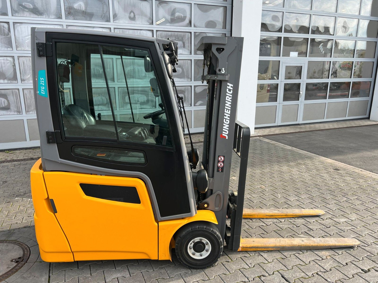 Jungheinrich EFG 215 / Triplex: 4.25m! / SS / 4.029h - Електричен вилушкар: слика 3 Jungheinrich EFG 215 / Triplex: 4.25m! / SS / 4.029h - Електричен вилушкар: слика 3