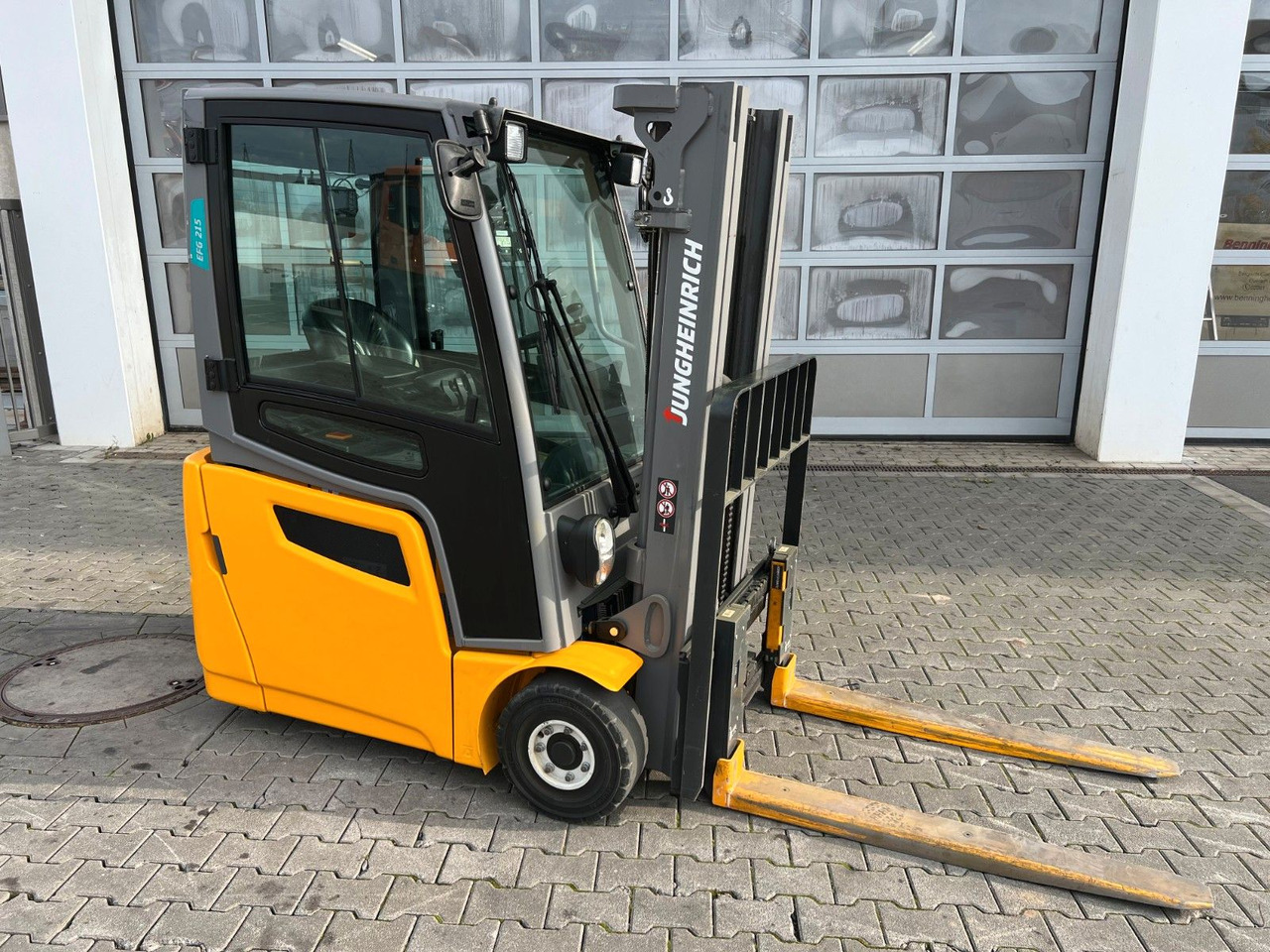 Jungheinrich EFG 215 / Triplex: 4.25m! / SS / 4.029h - Електричен вилушкар: слика 2 Jungheinrich EFG 215 / Triplex: 4.25m! / SS / 4.029h - Електричен вилушкар: слика 2