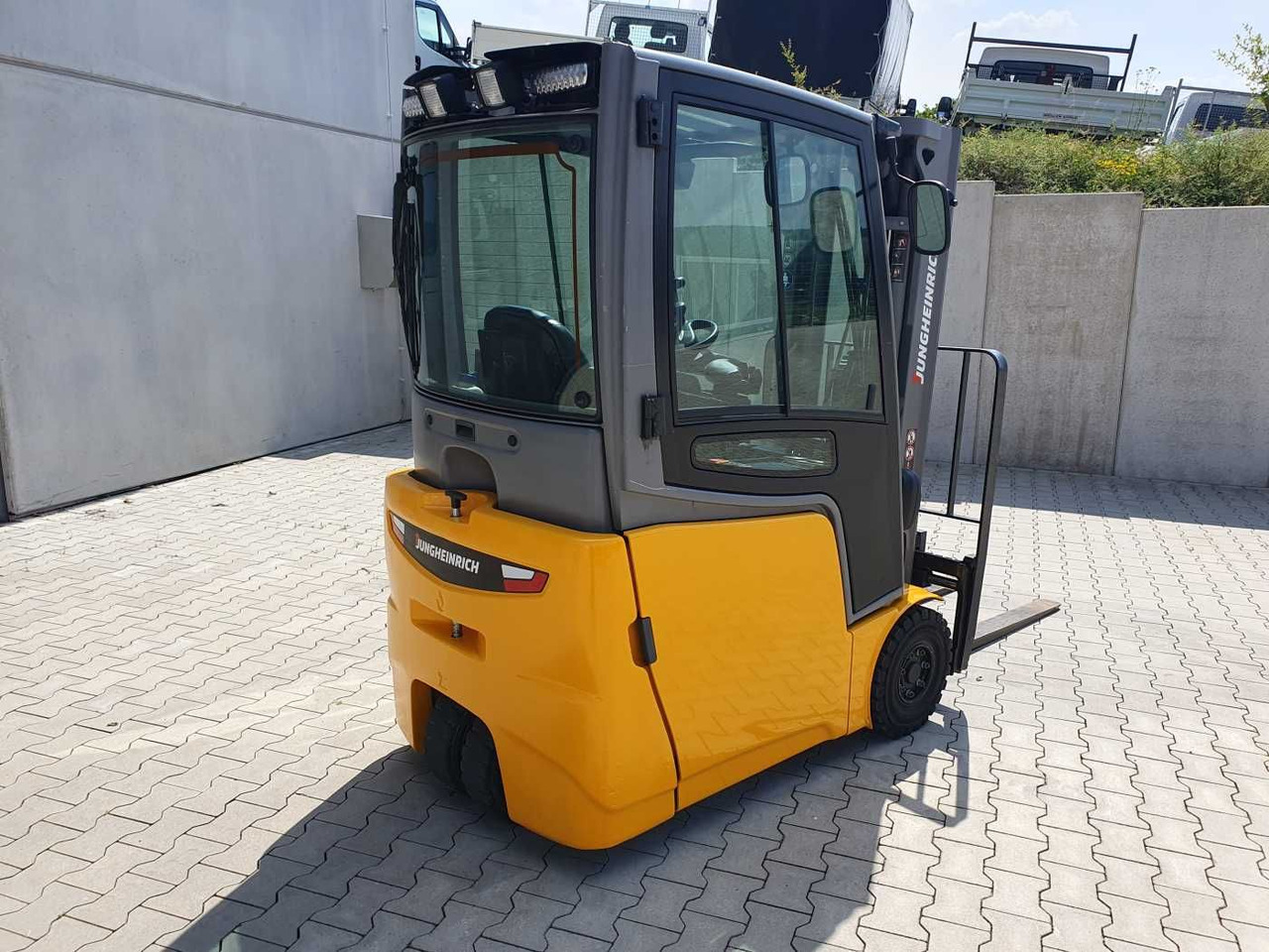 Jungheinrich EFG 215 / Triplex: 4.25m! / SS / 4.297h! - Електричен вилушкар: слика 3 Jungheinrich EFG 215 / Triplex: 4.25m! / SS / 4.297h! - Електричен вилушкар: слика 3