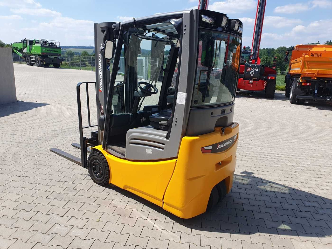 Jungheinrich EFG 215 / Triplex 4.25m / SS / nur 1.680h / 2021 - Електричен вилушкар: слика 5 Jungheinrich EFG 215 / Triplex 4.25m / SS / nur 1.680h / 2021 - Електричен вилушкар: слика 5