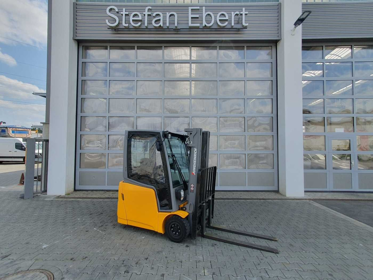 Jungheinrich EFG 215 / Triplex 4.25m / SS / nur 1.680h / 2021 - Електричен вилушкар: слика 1 Jungheinrich EFG 215 / Triplex 4.25m / SS / nur 1.680h / 2021 - Електричен вилушкар: слика 1