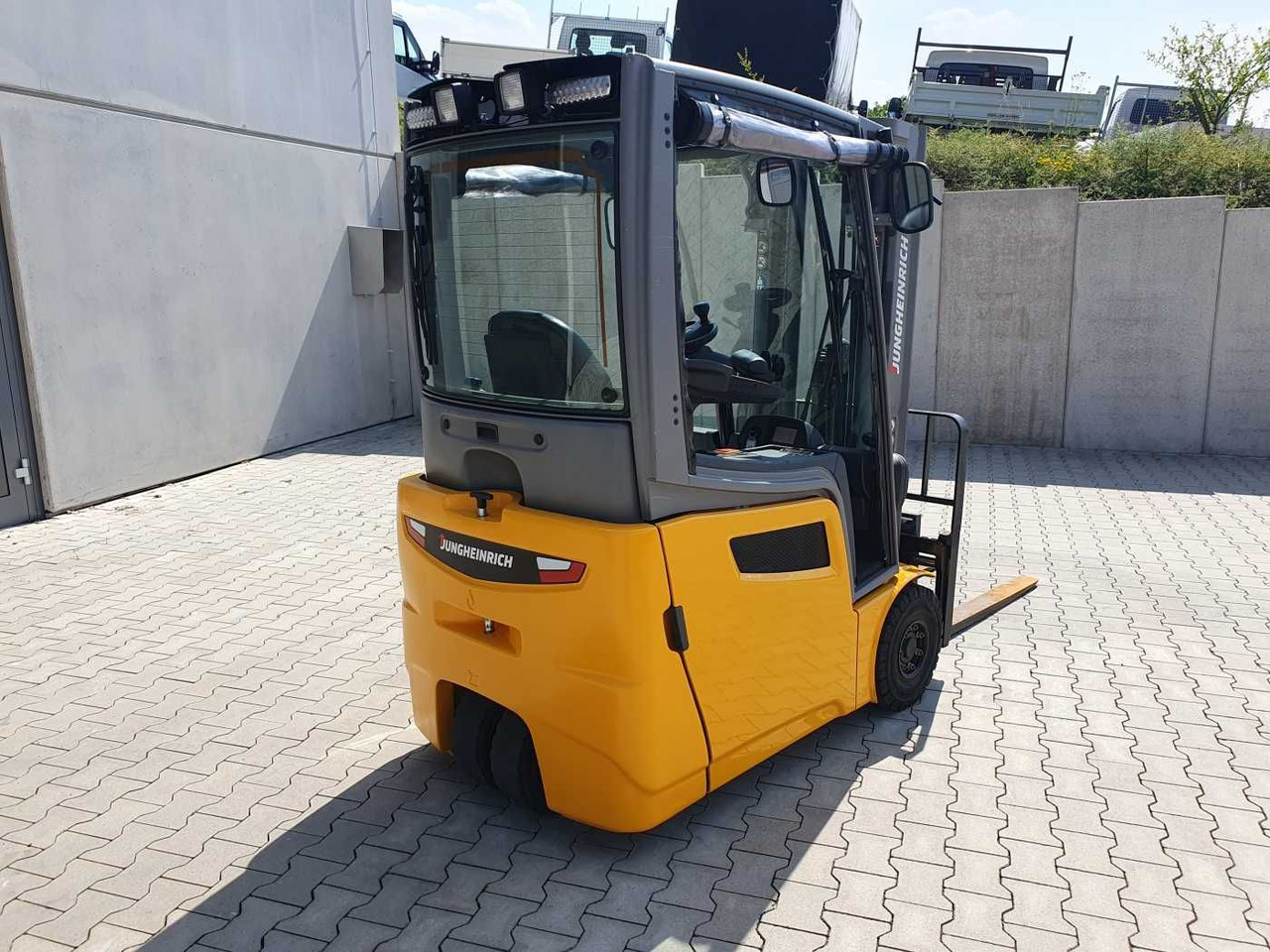Jungheinrich EFG 215 / Triplex: 4.25m! / SS / nur 2.184h! - Електричен вилушкар: слика 4 Jungheinrich EFG 215 / Triplex: 4.25m! / SS / nur 2.184h! - Електричен вилушкар: слика 4