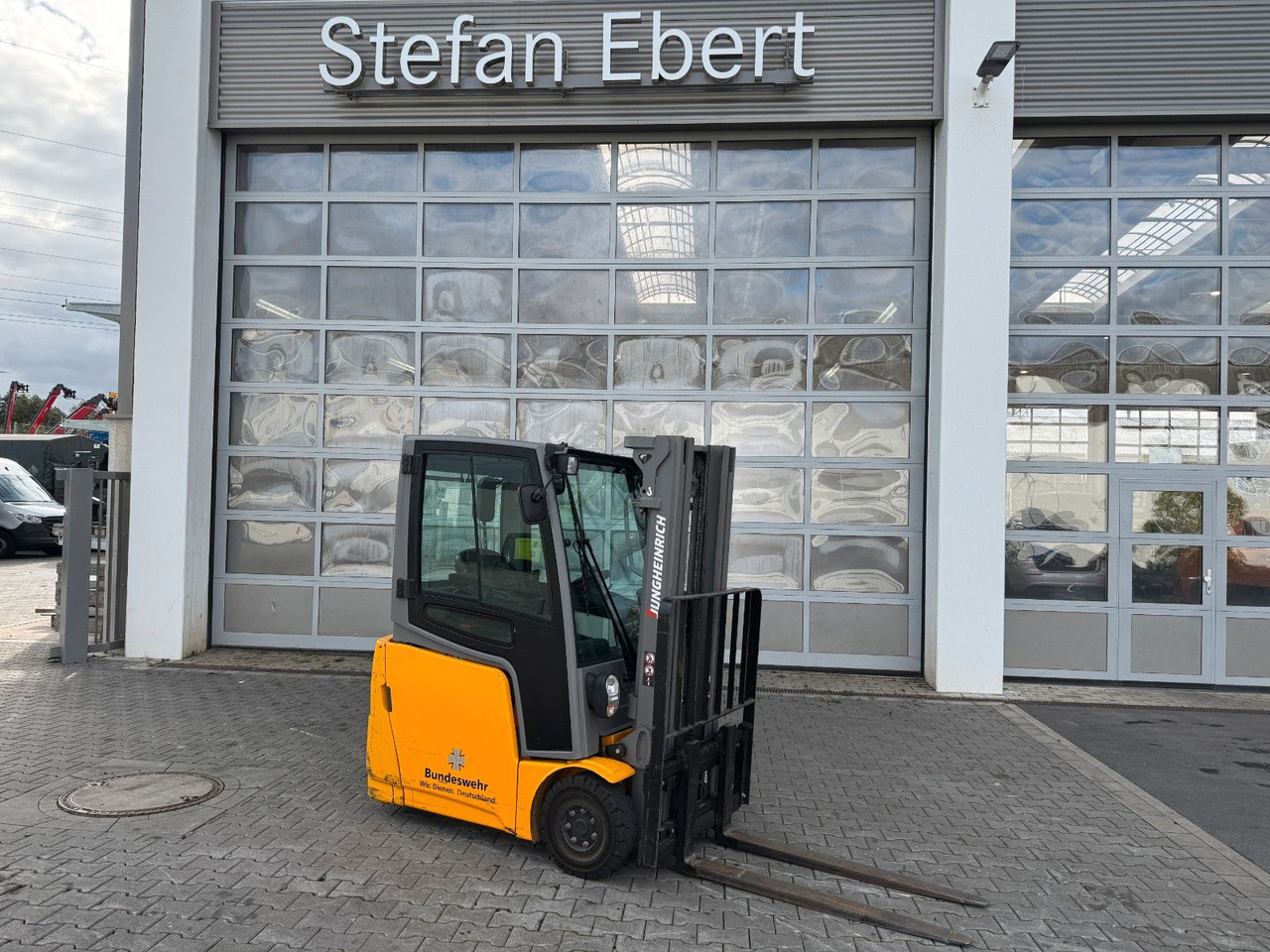 Jungheinrich EFG 215 / Triplex: 4.25m! / SS / nur 716h! - Електричен вилушкар: слика 1 Jungheinrich EFG 215 / Triplex: 4.25m! / SS / nur 716h! - Електричен вилушкар: слика 1