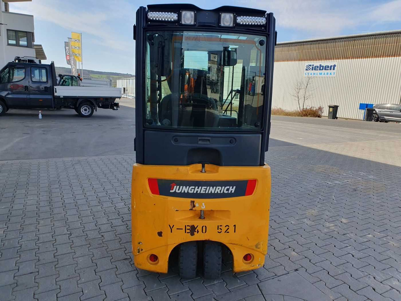 Jungheinrich EFG 215 / Triplex: 4.35m! / SS / nur 2.054h! - Електричен вилушкар: слика 5 Jungheinrich EFG 215 / Triplex: 4.35m! / SS / nur 2.054h! - Електричен вилушкар: слика 5