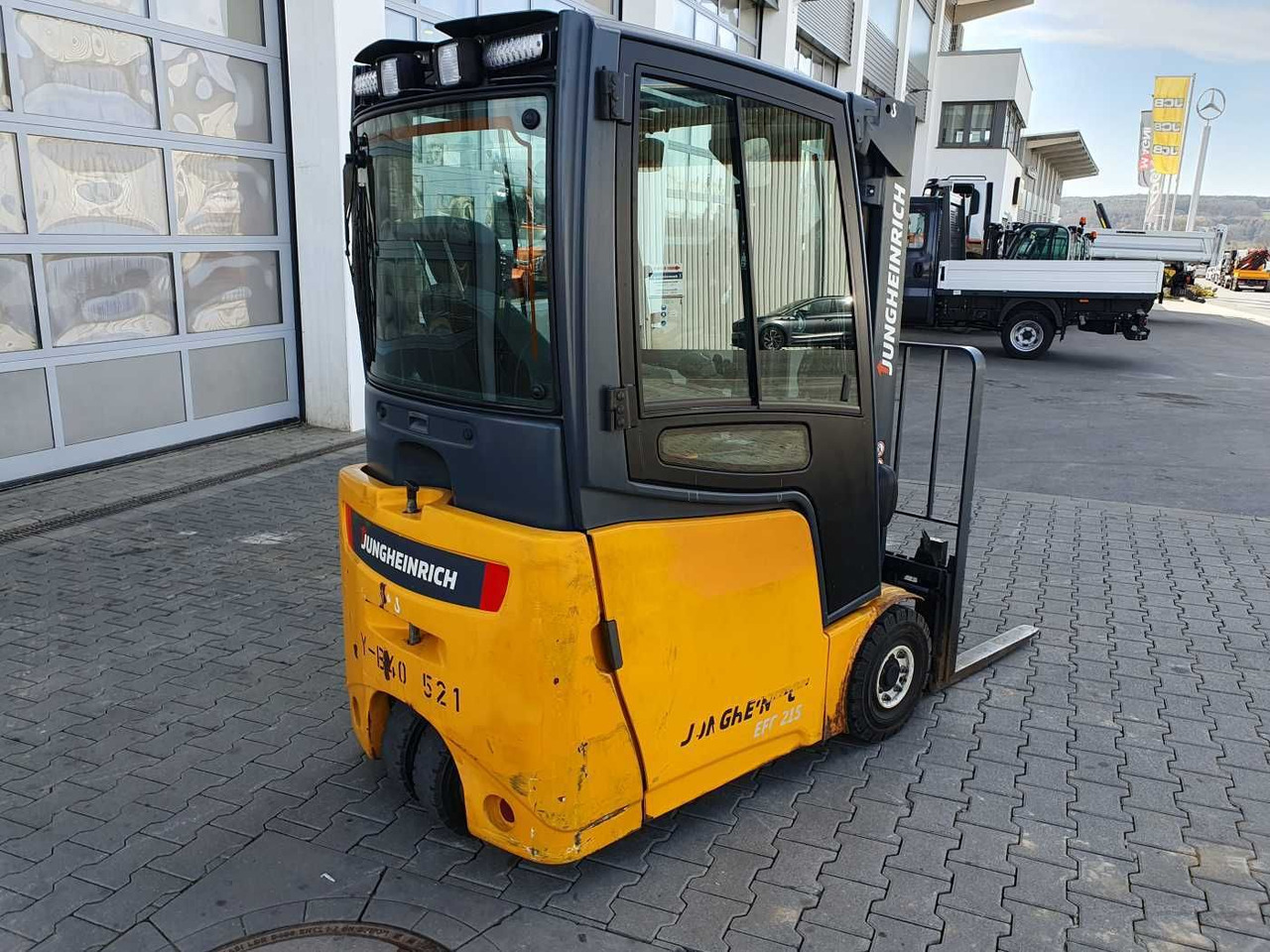 Jungheinrich EFG 215 / Triplex: 4.35m! / SS / nur 2.054h! - Електричен вилушкар: слика 3 Jungheinrich EFG 215 / Triplex: 4.35m! / SS / nur 2.054h! - Електричен вилушкар: слика 3