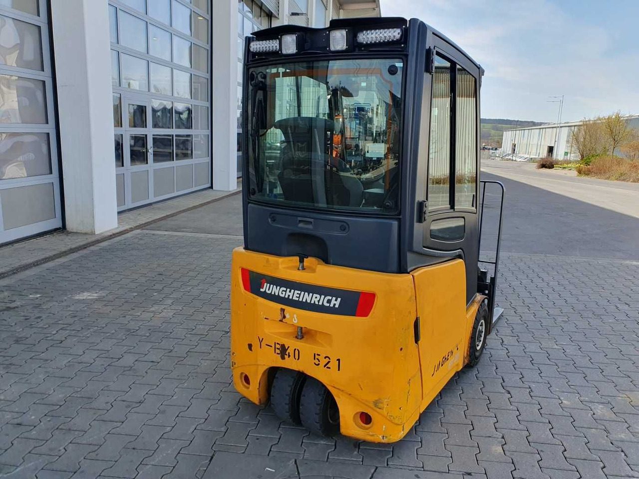 Jungheinrich EFG 215 / Triplex: 4.35m! / SS / nur 2.054h! - Електричен вилушкар: слика 4 Jungheinrich EFG 215 / Triplex: 4.35m! / SS / nur 2.054h! - Електричен вилушкар: слика 4