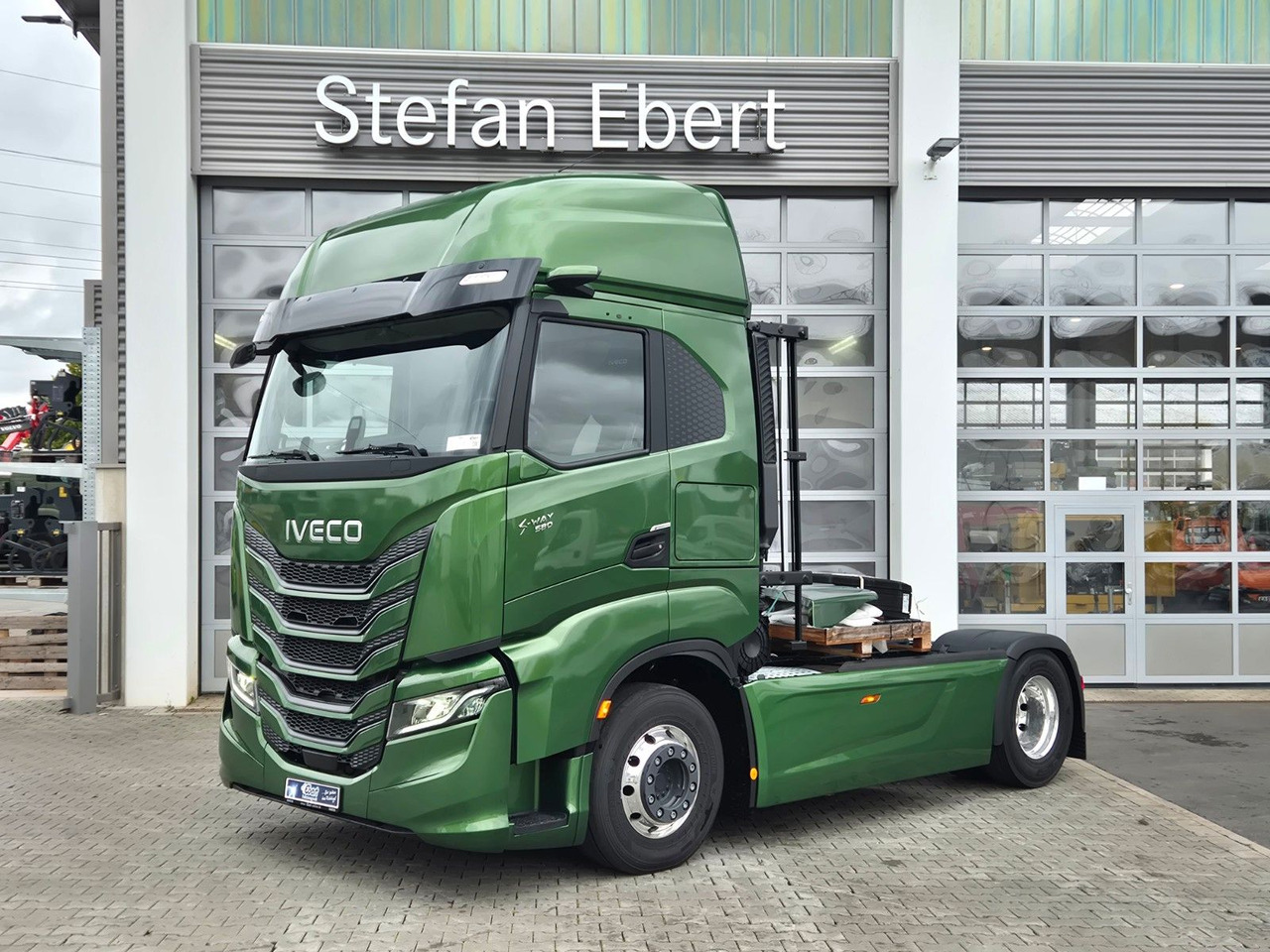 Iveco S-Way AS440S58T/FP 4x2 *MirrorCam*Retarder* - Камион влекач: слика 2 Iveco S-Way AS440S58T/FP 4x2 *MirrorCam*Retarder* - Камион влекач: слика 2
