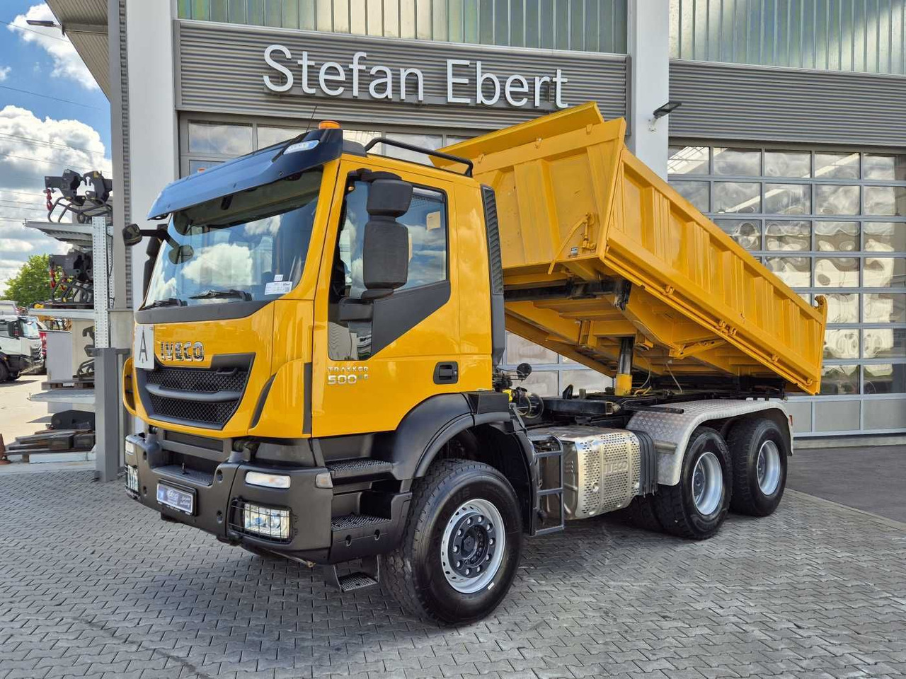Iveco Trakker AD380T50 6x4 Kipper/SZM Wechselsystem - Камион влекач: слика 1 Iveco Trakker AD380T50 6x4 Kipper/SZM Wechselsystem - Камион влекач: слика 1