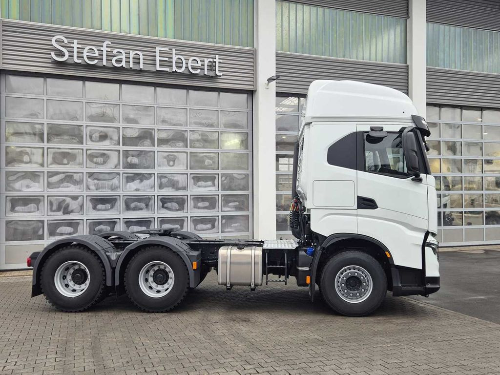 Нов Камион влекач Iveco X-Way AS440X57TZ/P ON+ 6x4 Intarder 2xBett: слика 6