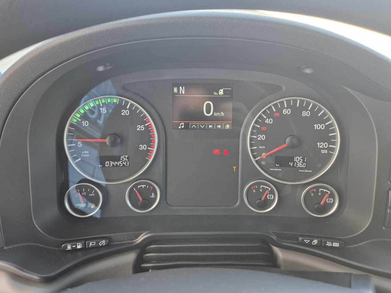 Камион влекач MAN TGX 18.470 4x2 LLS Fahrschule 5 Sitze Intarder: слика 11
