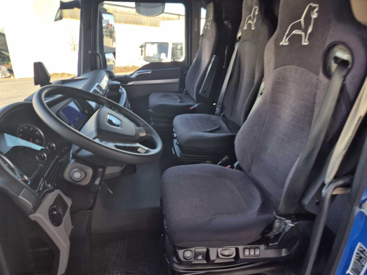 Камион влекач MAN TGX 18.470 4x2 LLS Fahrschule 5 Sitze Intarder: слика 9