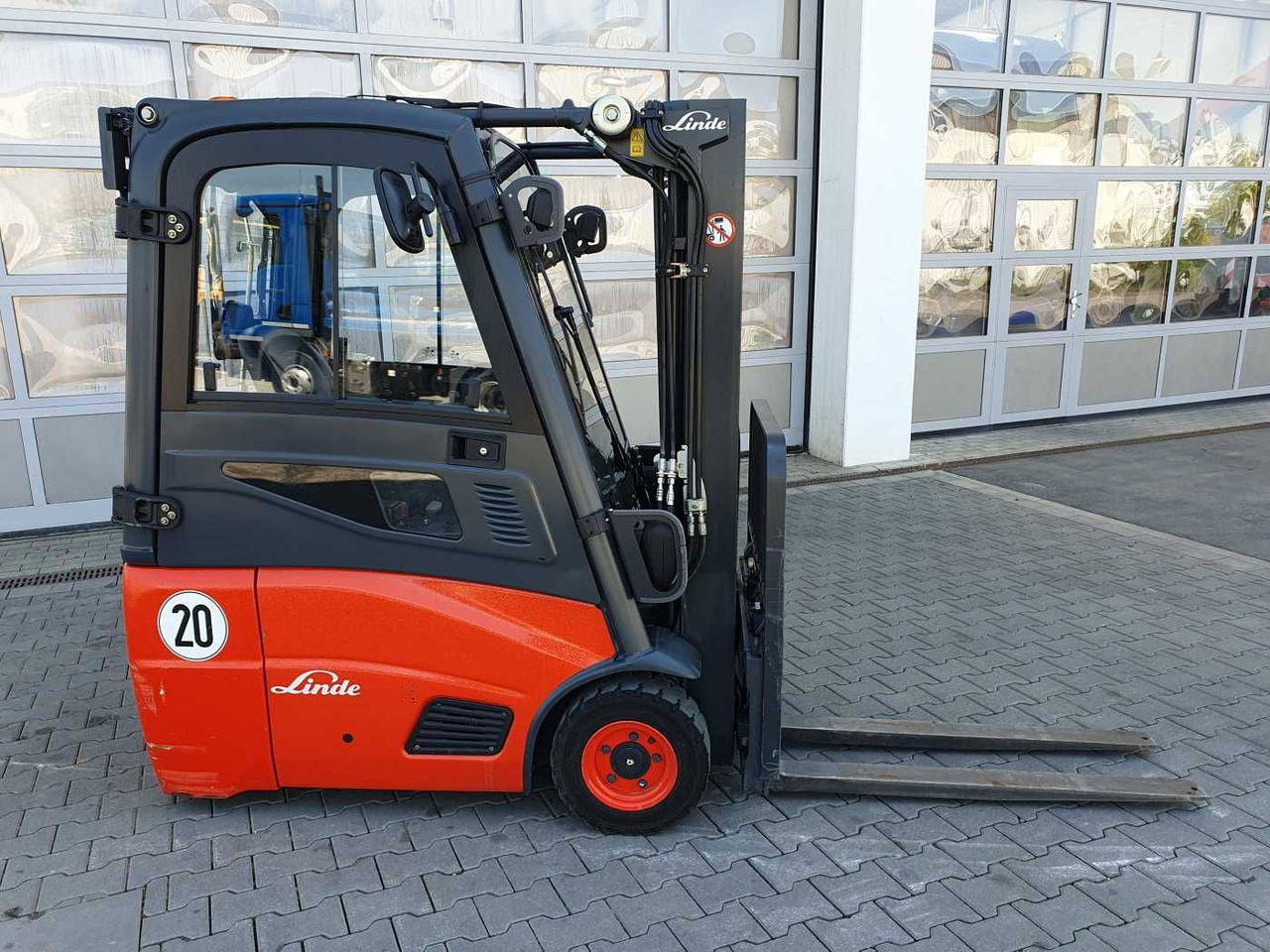 Linde E14 - 01 / Triplex: 4.10m! / SS / nur 1.003h! - Електричен вилушкар: слика 2 Linde E14 - 01 / Triplex: 4.10m! / SS / nur 1.003h! - Електричен вилушкар: слика 2