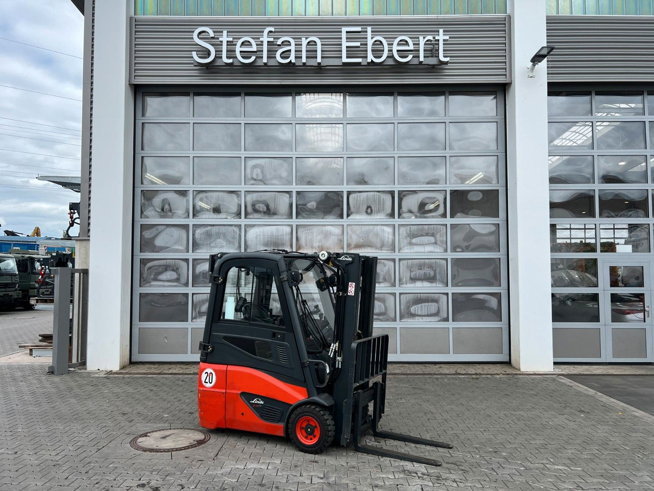Linde E14 - 01 / Triplex: 4.10m! / SS / nur 2.612h! - Електричен вилушкар: слика 1 Linde E14 - 01 / Triplex: 4.10m! / SS / nur 2.612h! - Електричен вилушкар: слика 1