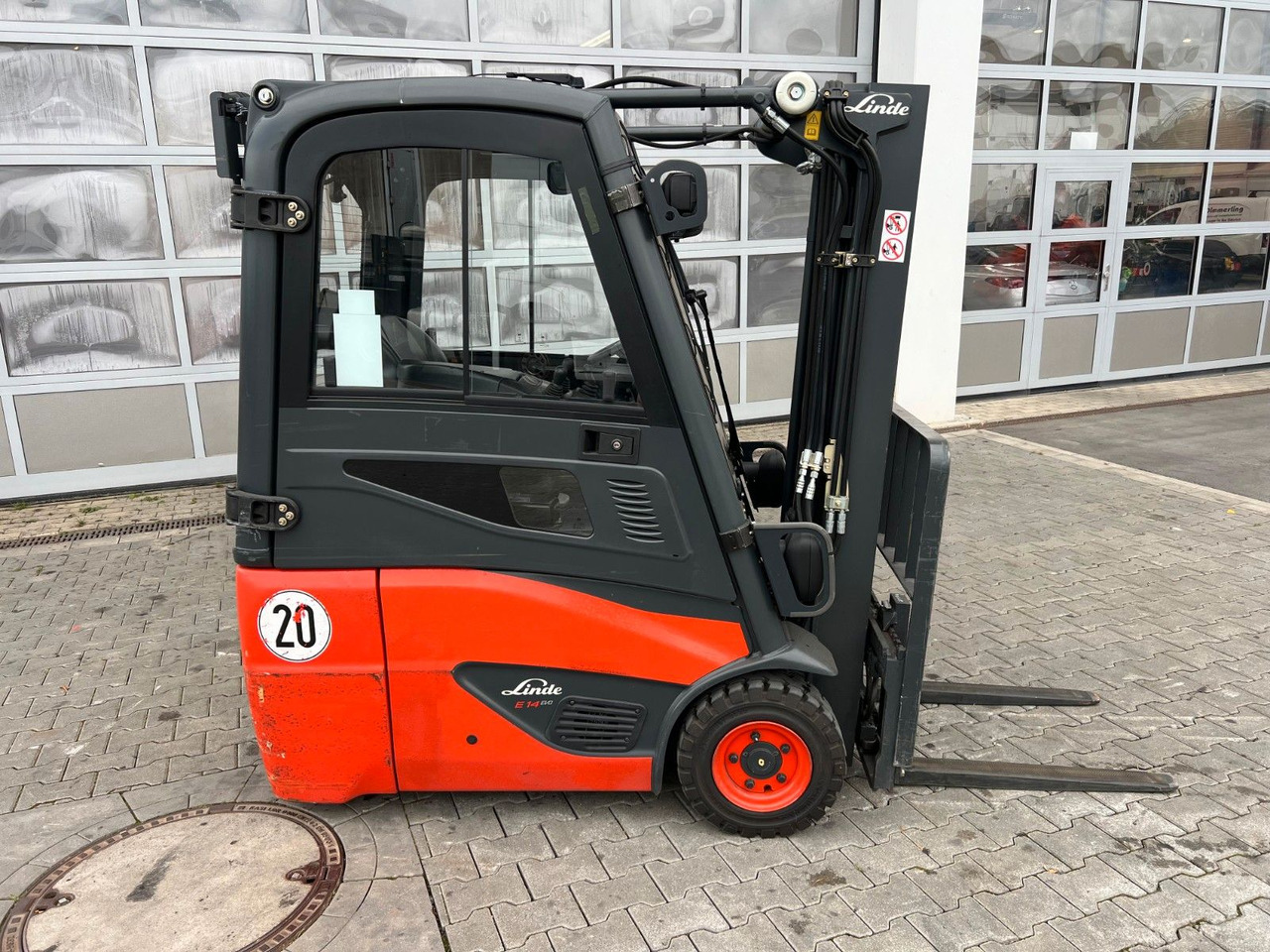Linde E14 - 01 / Triplex: 4.10m! / SS / nur 2.612h! - Електричен вилушкар: слика 2 Linde E14 - 01 / Triplex: 4.10m! / SS / nur 2.612h! - Електричен вилушкар: слика 2