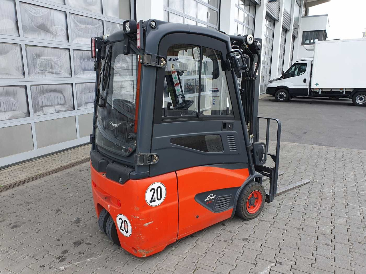 Linde E14 - 02 / Triplex: 4.00m! / SS / nur 1.777h! - Електричен вилушкар: слика 3 Linde E14 - 02 / Triplex: 4.00m! / SS / nur 1.777h! - Електричен вилушкар: слика 3