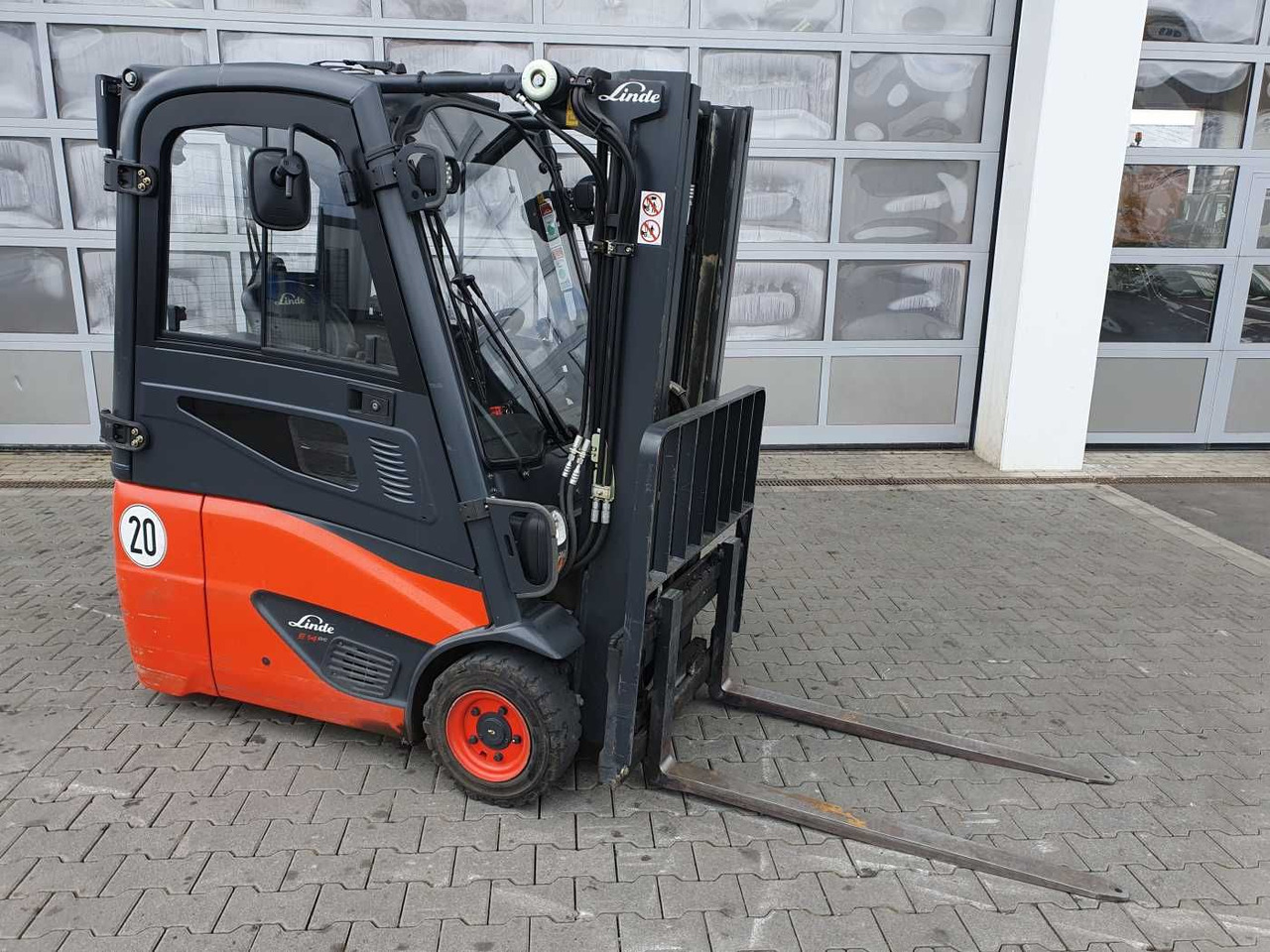 Linde E14 - 02 / Triplex: 4.00m! / SS / nur 2.119h! - Електричен вилушкар: слика 2 Linde E14 - 02 / Triplex: 4.00m! / SS / nur 2.119h! - Електричен вилушкар: слика 2