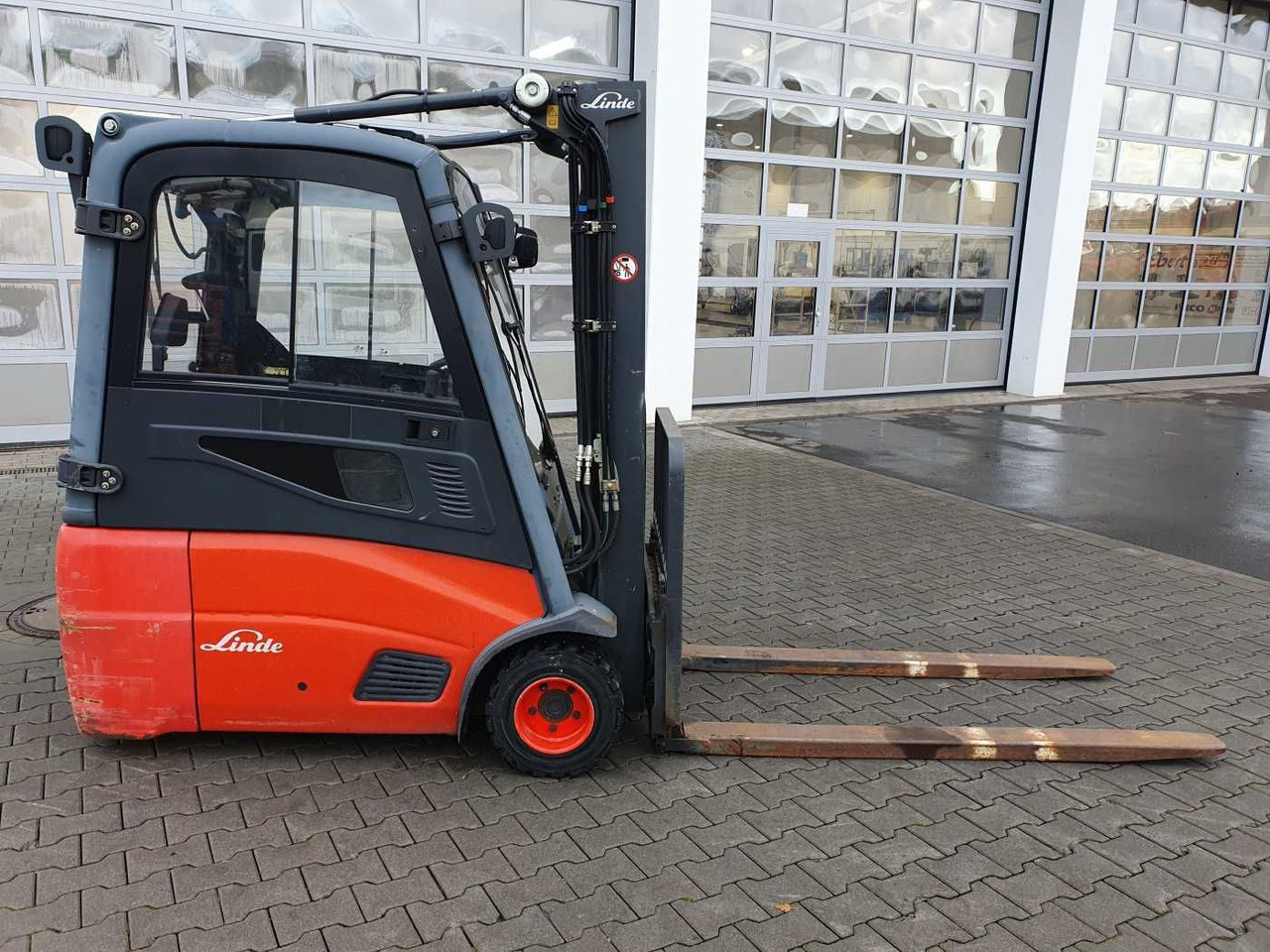 Linde E18 - 01 / Triplex: 4.50m! / SS / nur 5.672h! - Електричен вилушкар: слика 3 Linde E18 - 01 / Triplex: 4.50m! / SS / nur 5.672h! - Електричен вилушкар: слика 3