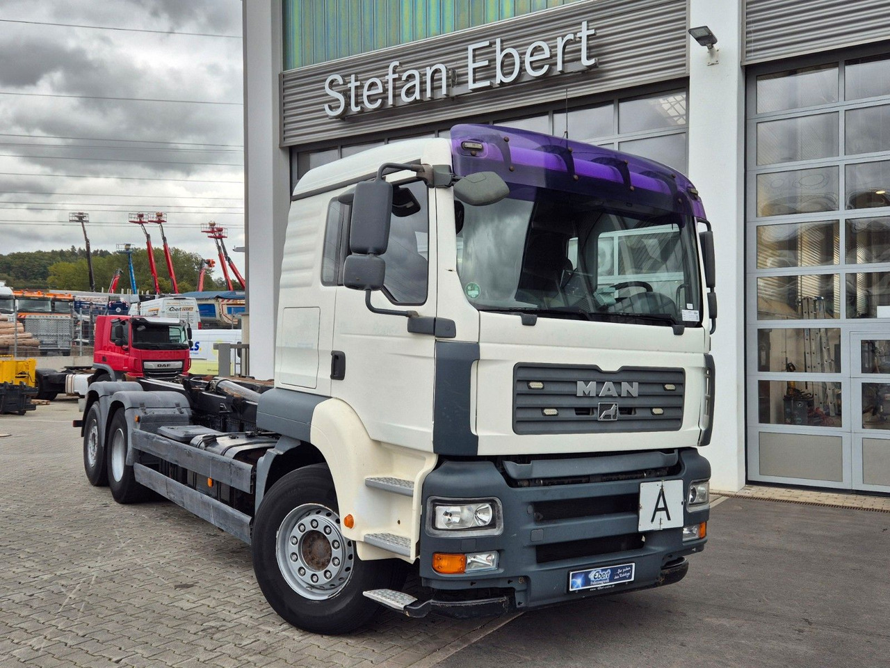 MAN TGA 26.440 6x2-2 BL Meiller RK 20.70 Bett - Камион со кука за подигање: слика 3 MAN TGA 26.440 6x2-2 BL Meiller RK 20.70 Bett - Камион со кука за подигање: слика 3