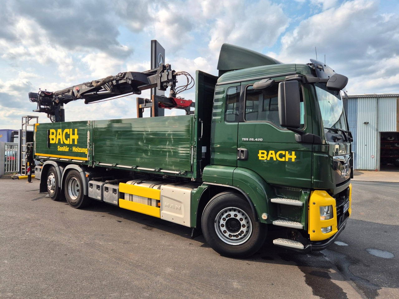 MAN TGS 26.420 6x2-4 LL Hiab 177K PRO 2 Stück - Камион со платформа, Камион со кран: слика 4 MAN TGS 26.420 6x2-4 LL Hiab 177K PRO 2 Stück - Камион со платформа, Камион со кран: слика 4
