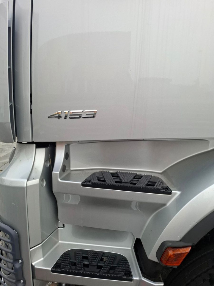 Mercedes-Benz Arocs 4153 8x4 Fahrgestell - Камион со кабинска шасија: слика 4 Mercedes-Benz Arocs 4153 8x4 Fahrgestell - Камион со кабинска шасија: слика 4