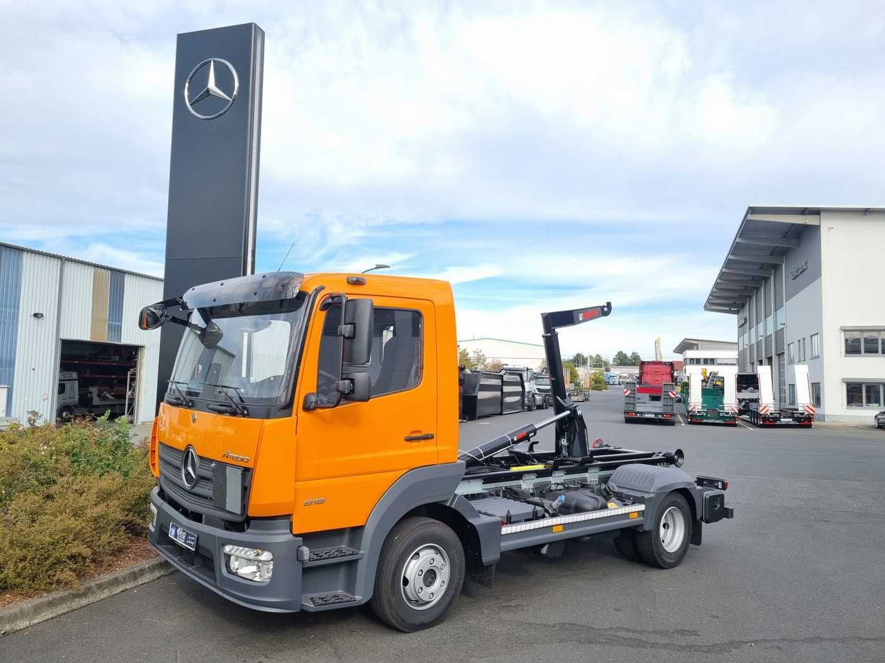 Mercedes-Benz Atego 818 K 4x2 HIAB XR5S3650 AHK Klima - Камион со кука за подигање: слика 1 Mercedes-Benz Atego 818 K 4x2 HIAB XR5S3650 AHK Klima - Камион со кука за подигање: слика 1