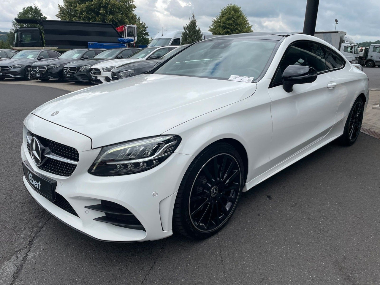 Mercedes-Benz C 220 d Coupe AMG+Pano+R-Kamera+Night+Carplay - Автомобил: слика 2 Mercedes-Benz C 220 d Coupe AMG+Pano+R-Kamera+Night+Carplay - Автомобил: слика 2