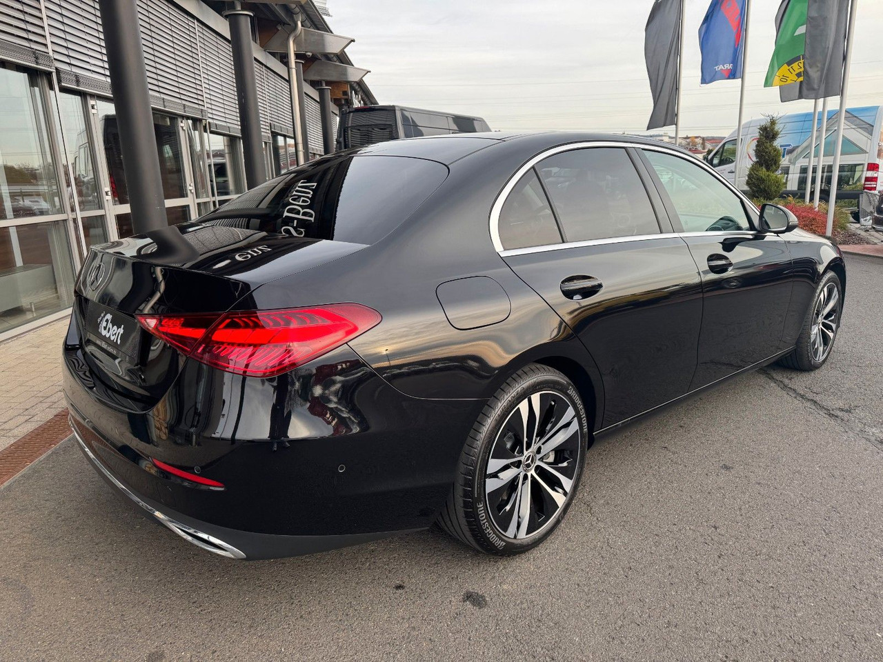 Mercedes-Benz C 220d Avantgarde+Pano+HUD+RFK+TotW+AmbiPrem - Седан: слика 5 Mercedes-Benz C 220d Avantgarde+Pano+HUD+RFK+TotW+AmbiPrem - Седан: слика 5