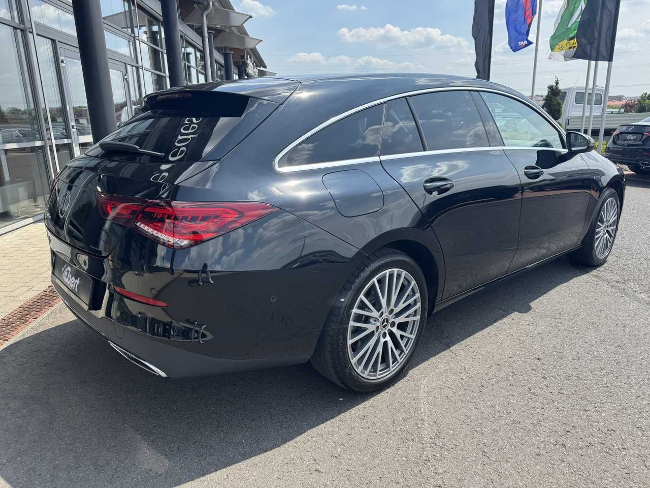 Mercedes-Benz CLA 250e Shooting Brake DistrPlus+RFK+Augment+LE - Автомобил: слика 4 Mercedes-Benz CLA 250e Shooting Brake DistrPlus+RFK+Augment+LE - Автомобил: слика 4