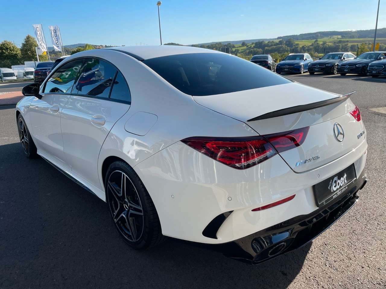 Mercedes-Benz CLA 35 AMG Aero+TotW+R-Kamera+Ambiente - Купе: слика 3 Mercedes-Benz CLA 35 AMG Aero+TotW+R-Kamera+Ambiente - Купе: слика 3