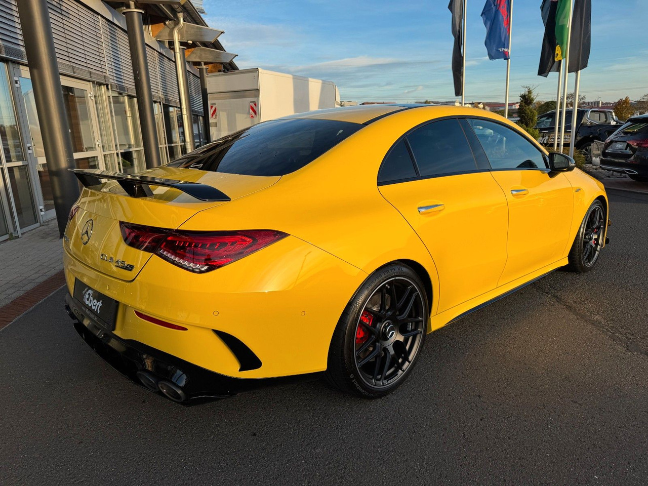 Mercedes-Benz CLA 45 AMG+Aerodynamic+Pano+Burm+Multikontur+ - Купе: слика 4 Mercedes-Benz CLA 45 AMG+Aerodynamic+Pano+Burm+Multikontur+ - Купе: слика 4