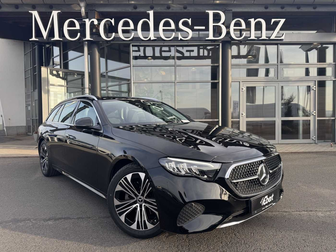 Mercedes-Benz E 200 T AVANTGARDE+DistrPlus+Pano+ AHK+Ambiente - Автомобил: слика 1 Mercedes-Benz E 200 T AVANTGARDE+DistrPlus+Pano+ AHK+Ambiente - Автомобил: слика 1