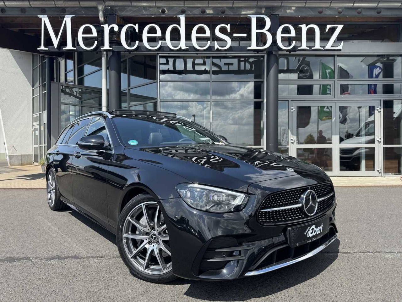 Mercedes-Benz E 220d AMG+Pano+Burm+Distr+Memory+AHK+360 - Караван: слика 1 Mercedes-Benz E 220d AMG+Pano+Burm+Distr+Memory+AHK+360 - Караван: слика 1