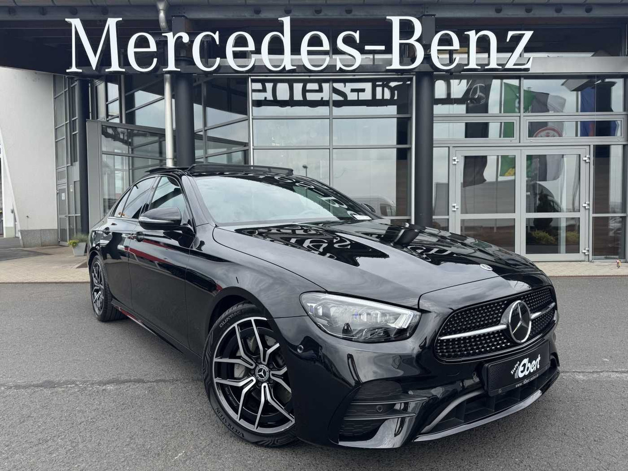 Mercedes-Benz E 220d AMG+Pano+Distr+Multibeam+RFK+Night - Седан: слика 1 Mercedes-Benz E 220d AMG+Pano+Distr+Multibeam+RFK+Night - Седан: слика 1
