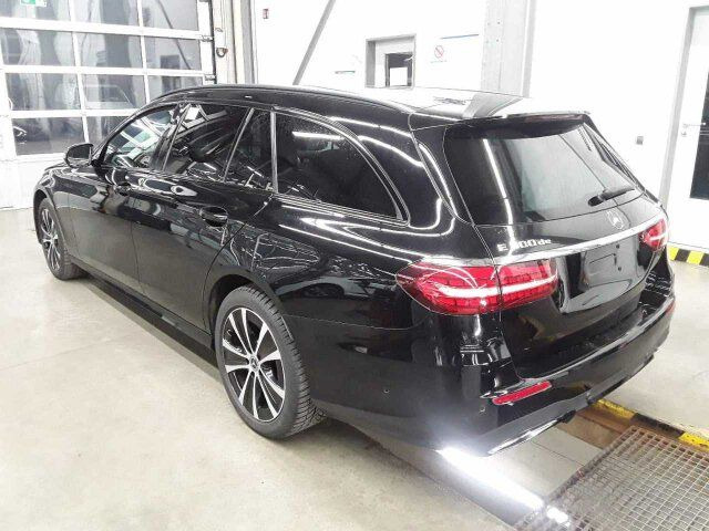 Mercedes-Benz E 300 T de 4M AMG+AHK+Distr+Burm+ R-Kamera+Carpl - Автомобил: слика 3 Mercedes-Benz E 300 T de 4M AMG+AHK+Distr+Burm+ R-Kamera+Carpl - Автомобил: слика 3