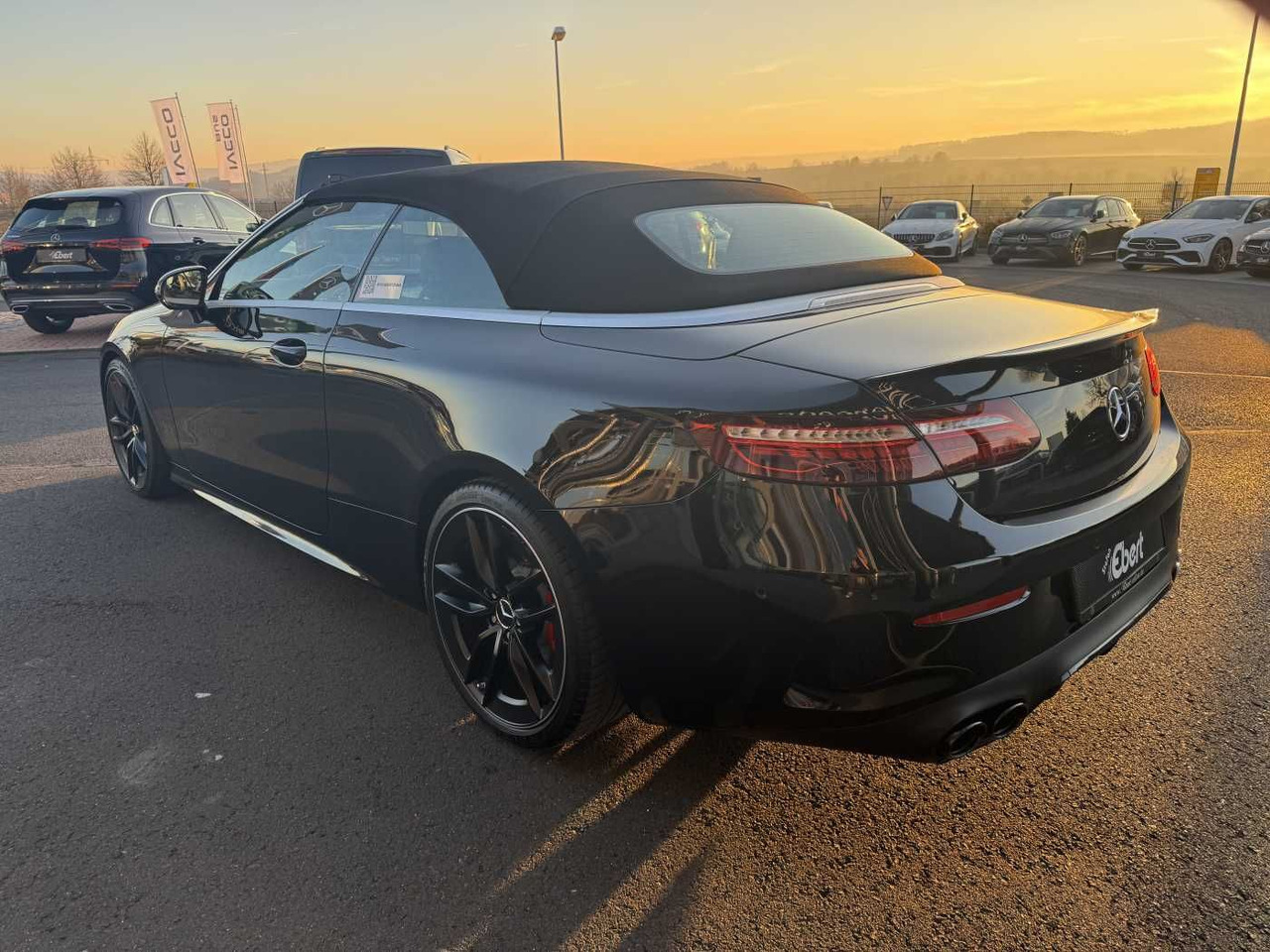 Mercedes-Benz E 53 AMG Cabrio+AirMatic+Ambiente+ 20Zoll+RFK+ - Автомобил: слика 3 Mercedes-Benz E 53 AMG Cabrio+AirMatic+Ambiente+ 20Zoll+RFK+ - Автомобил: слика 3