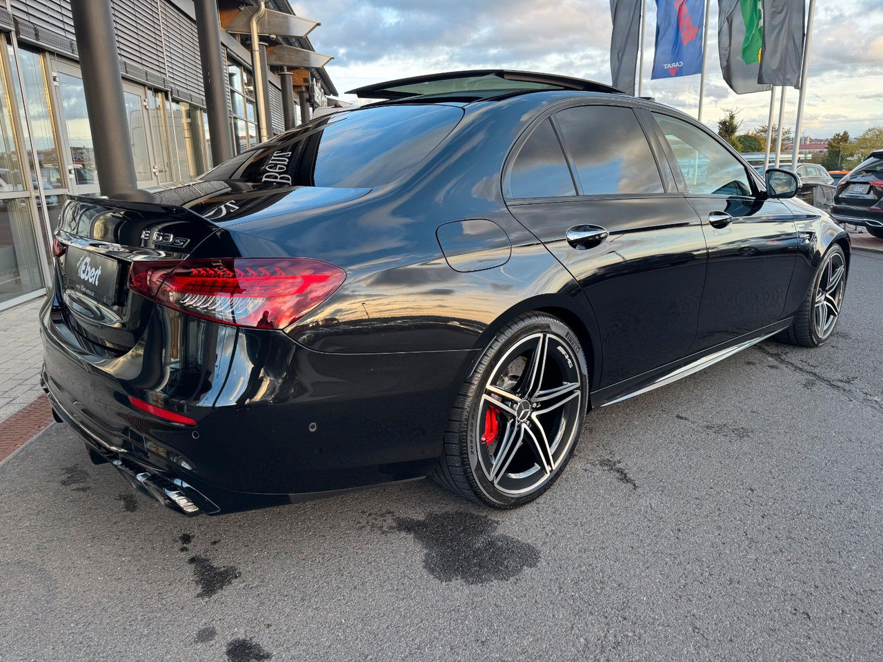 Mercedes-Benz E 63 AMG S Pano+Burm+AirM+HUD+360+uvm. - Седан: слика 5 Mercedes-Benz E 63 AMG S Pano+Burm+AirM+HUD+360+uvm. - Седан: слика 5