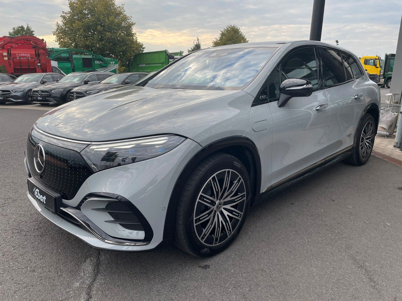 Mercedes-Benz EQS SUV 580 AMG DigL+AIR+HUD+Hyper+Burm+Pano - SUV: слика 2 Mercedes-Benz EQS SUV 580 AMG DigL+AIR+HUD+Hyper+Burm+Pano - SUV: слика 2
