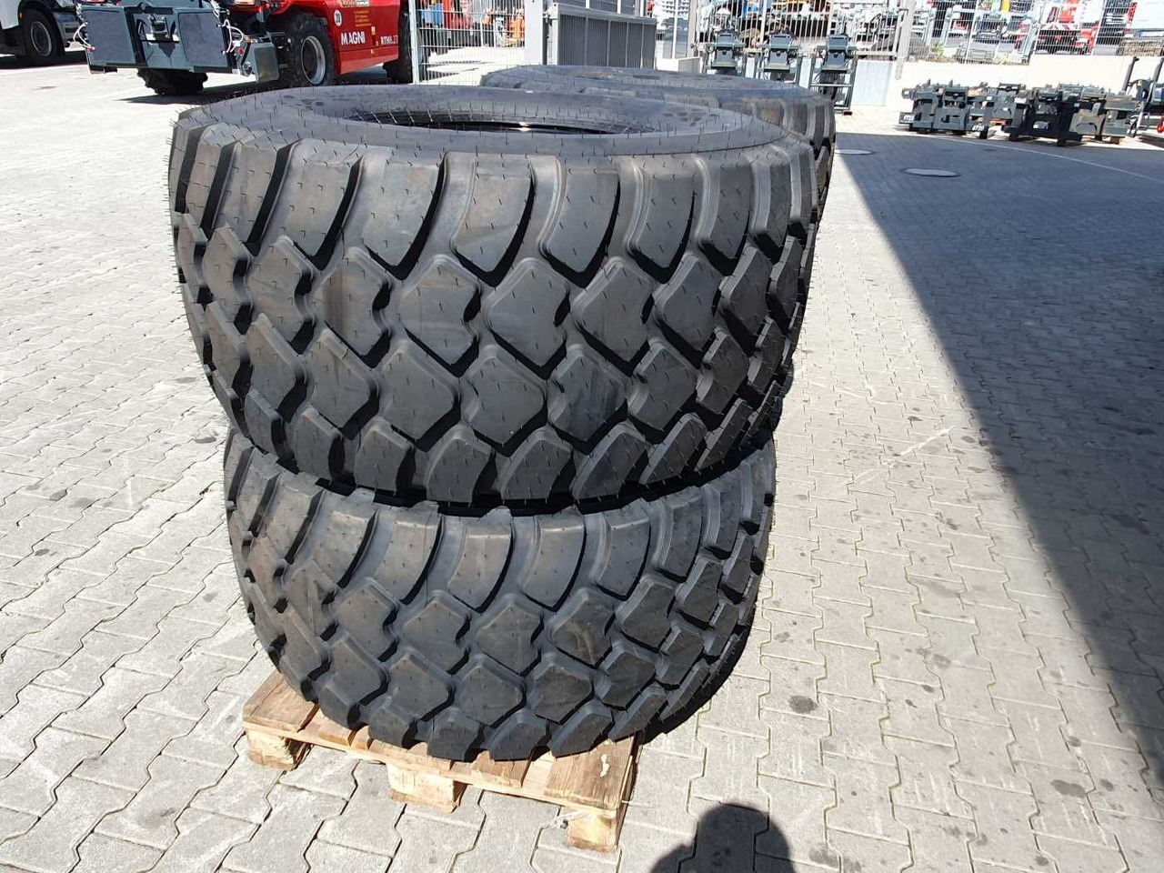 Комплетно тркало за Земјоделска машина Mercedes-Benz Radlader Reifen mit Felge / NEU / lagernd: слика 7 Комплетно тркало за Земјоделска машина Mercedes-Benz Radlader Reifen mit Felge / NEU / lagernd: слика 7