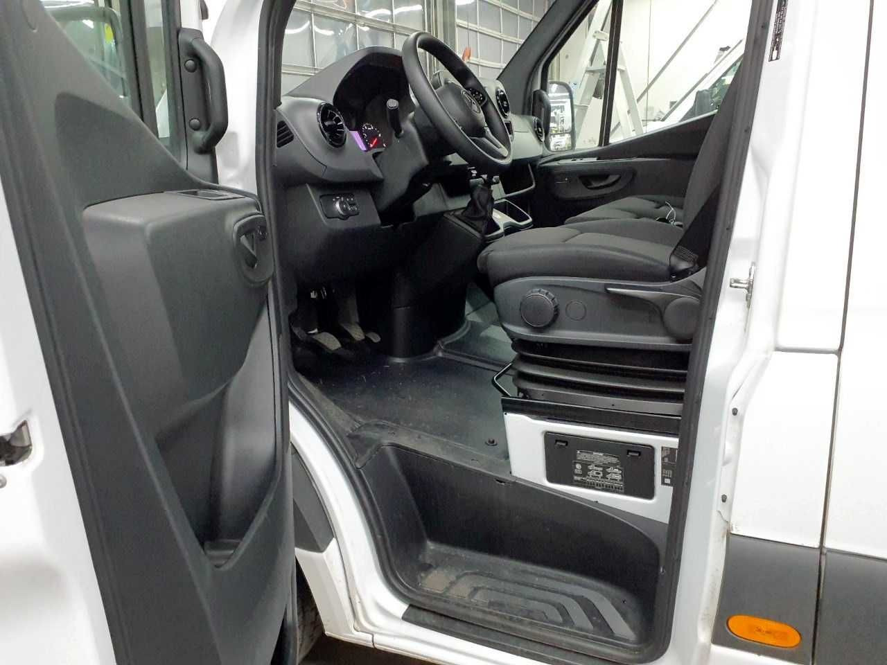 Mercedes-Benz Sprinter 315 CDI 4325 Klima 360 Schwing MBUX SHZ - Товарно комбе: слика 3 Mercedes-Benz Sprinter 315 CDI 4325 Klima 360 Schwing MBUX SHZ - Товарно комбе: слика 3
