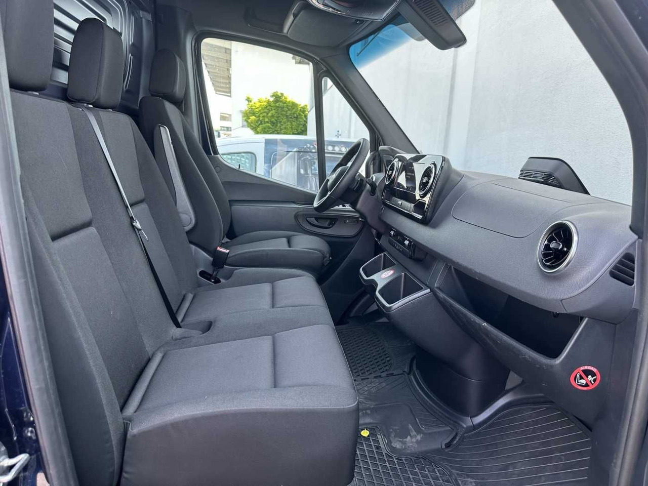 Товарно комбе Mercedes-Benz Sprinter 317 CDI 3665 9G Klima Kamera MBUX LED: слика 10