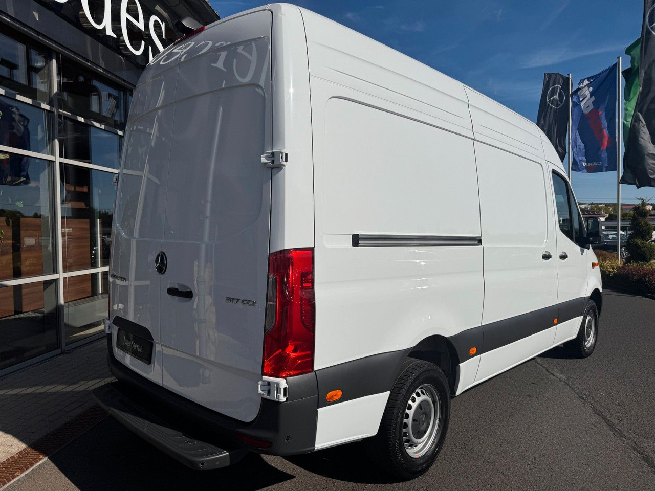 Mercedes-Benz Sprinter 317 CDI 3665 Klima 360 Schwing SHZ - Товарно комбе: слика 4 Mercedes-Benz Sprinter 317 CDI 3665 Klima 360 Schwing SHZ - Товарно комбе: слика 4