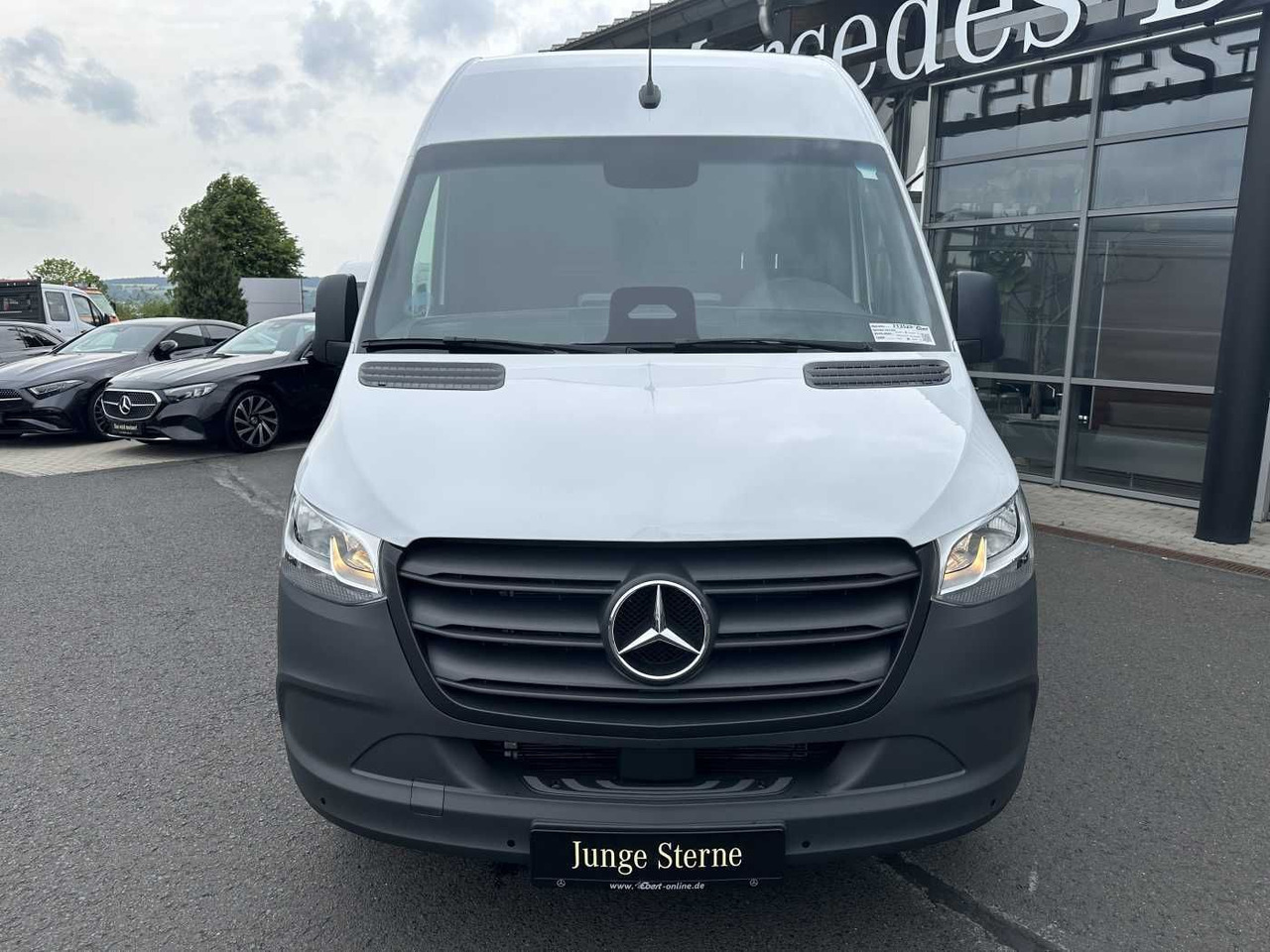 Mercedes-Benz Sprinter 317 CDI 4325 9G AHK Klima Kamera MBUX - Товарно комбе: слика 2 Mercedes-Benz Sprinter 317 CDI 4325 9G AHK Klima Kamera MBUX - Товарно комбе: слика 2