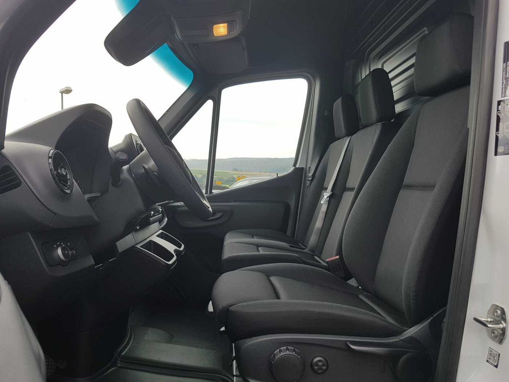 Товарно комбе Mercedes-Benz Sprinter 317 CDI 4325 9G Klima Kamera AHK3,5: слика 10